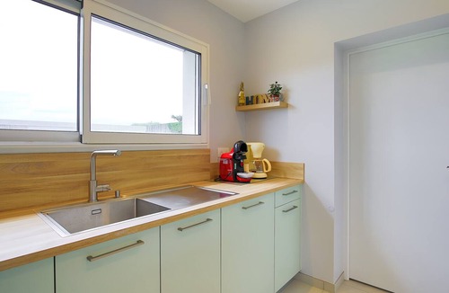 Creances House | Holiday Home 'Maison Lux' with Private Garden