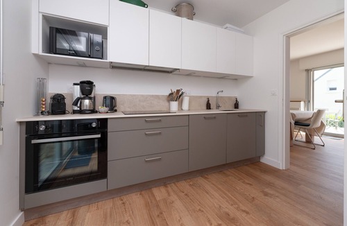 Arzon House | Holiday Home Ti Ar Mor, 100m from Beach, Terrace, Parking, Wi-Fi