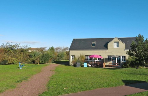 Creances House | Holiday Home Village des Dunes - CEZ310 by Interhome