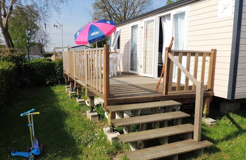 Litteau House | Homerez - Amazing bungalow for 4 ppl. with shared pool and terrace at Litteau