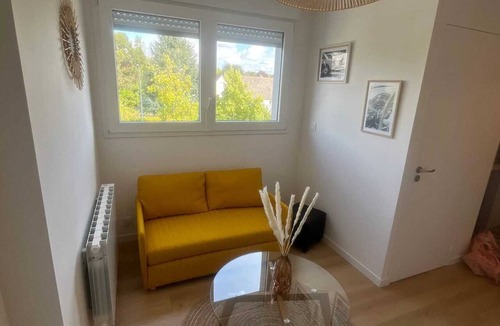 Bruz Apartment | Homerez - Apartment Bruz