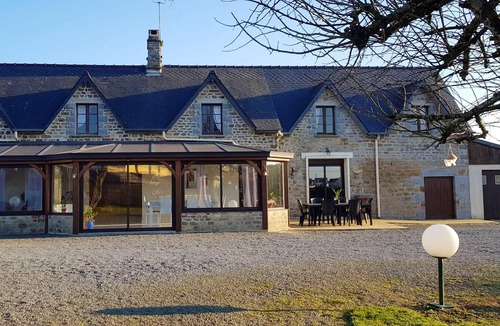 Bourguenolles House | Homerez - Big house for 12 ppl. with garden and terrace at Bourguenolles