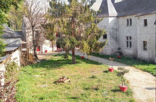 Courchamps House | Homerez - House in Courchamps