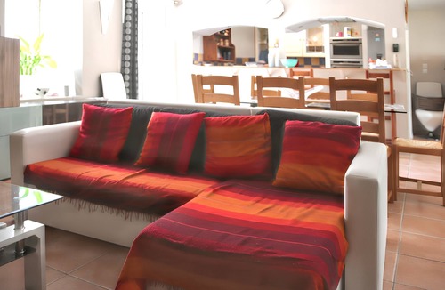 Sains House | Homerez - House near Sains