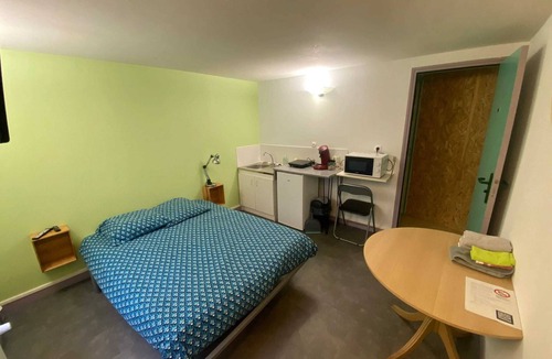 Cherbourg-en-Cotentin Apartment | Homerez - Studio in Cherbourg