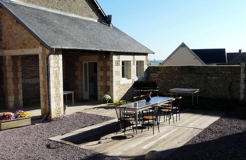 Le Locheur Villa | Homerez - Spacious villa with private pool at Le Locheur