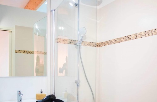 Dollon Villa | Homerez - Villa for 12 ppl. with swimming-pool, garden and terrace at Dollon