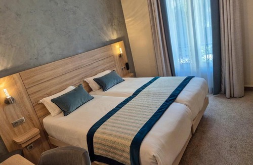 Quartier de la Plaine-de-Monceaux Hotel | Hotel Champerret Elysees