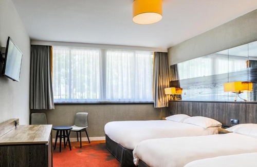 Le Mont-Saint-Michel Hotel | Hotel De La Digue