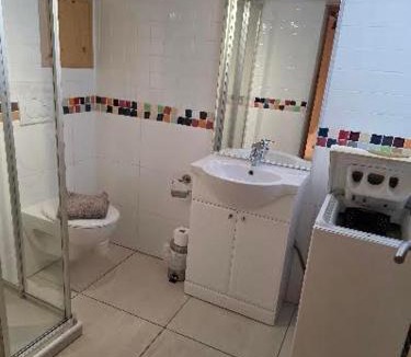 La Celle-sous-Gouzon Hotel | hotel le malgovert SEEZ 73
