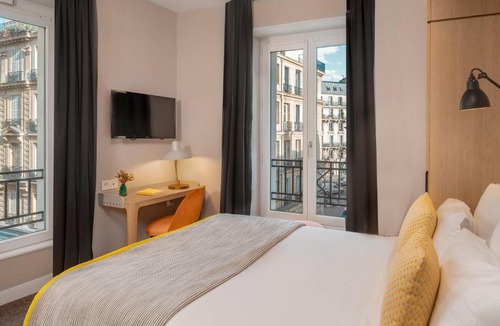 Quartier de la Folie-Mericourt Hotel | Hotel Le Mareuil