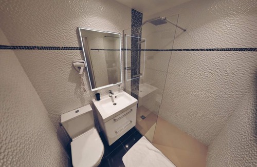 Porte-Saint-Martin Hotel | Hotel Little