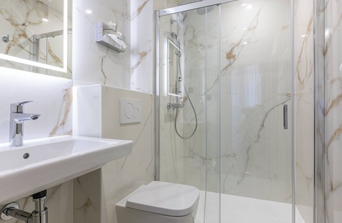 15th Arrondissement Hotel | Hotel Montcalm