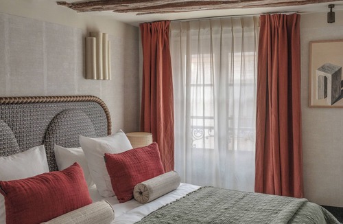 Enfants-Rouges Hotel | Hotel Suzie Blue