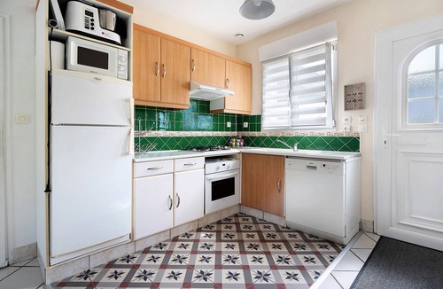 Saint-Meloir-des-Ondes House | House 10 Minutes from Saint Malo