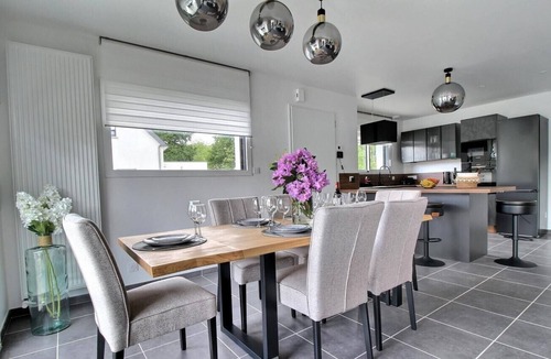 Benodet Villa | House built in 2025, sleeps 7/8 with private pool in Bénodet