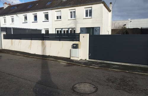 Auray House | House close to station with garden and parking in quiet area