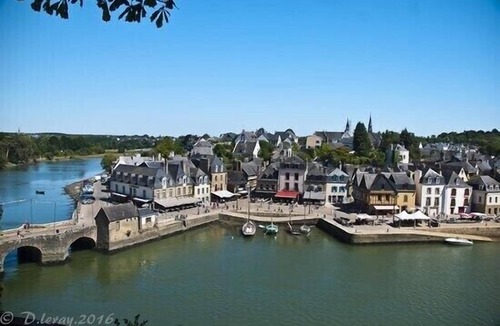 Auray House | House close to station with garden and parking in quiet area