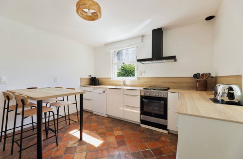 Le Croisic House | House for 11 people, large garden, 5 minutes from the port. Quiet. pets welcome