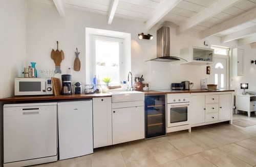 Saint-Fregant Ski Chalet | House for 8 with garden, terrace and games