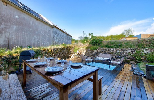 Saint-Fregant Ski Chalet | House for 8 with garden, terrace and games