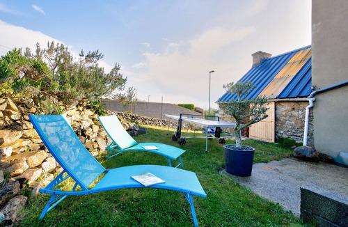Saint-Fregant Ski Chalet | House for 8 with garden, terrace and games