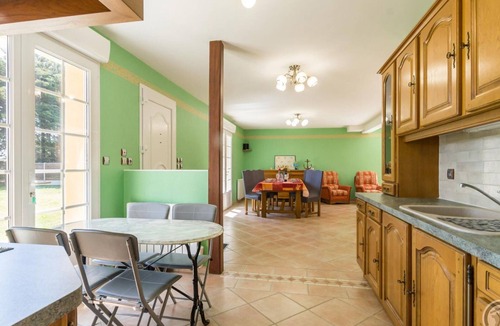 Bretteville-sur-Ay Cottage | House near beach, pets welcome, parking - 6 guests