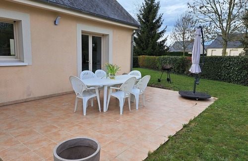 Auvers-le-Hamon House | House near lake and wildlife park