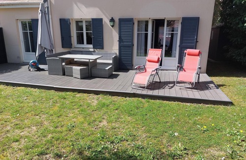 Villepreux House | House near Paris Montparnasse