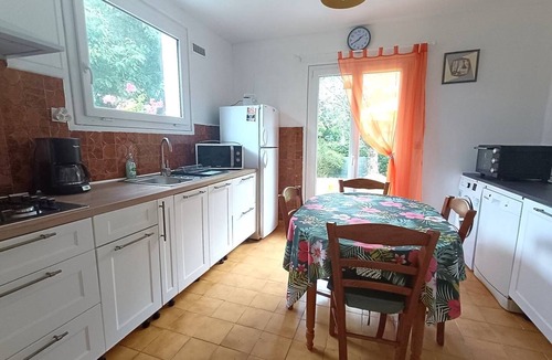 Pleumeur-Bodou House | House with WIFI, nice garden 700m from the sea in PLEUMEUR - BODOU