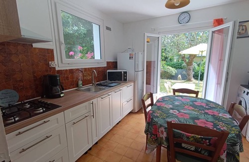 Pleumeur-Bodou House | House with WIFI, nice garden 700m from the sea in PLEUMEUR - BODOU