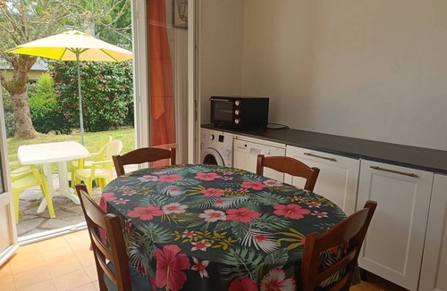 Pleumeur-Bodou House | House with WIFI, nice garden 700m from the sea in PLEUMEUR - BODOU