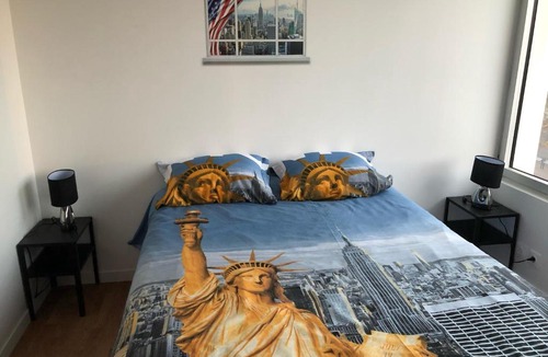 Centre Ancien Apartment | HYPER CENTRE - WIFI FIBRE GRATUIT - JERGWELOH - Le New Yorkais