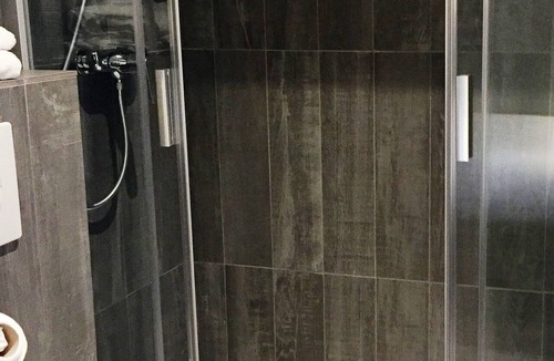 Clichy Hotel | ibis Clichy Centre Mairie