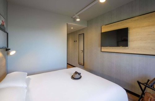 Falaise Hotel | ibis Falaise Coeur de Normandie