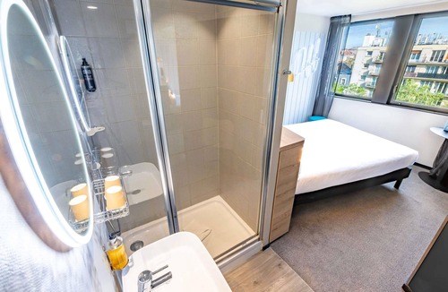 Republique–Point-du-Jour Hotel | ibis Styles Paris 16 Boulogne