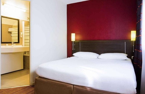 Nantes Centre Hotel | ibis Styles Nantes Centre Place Royale