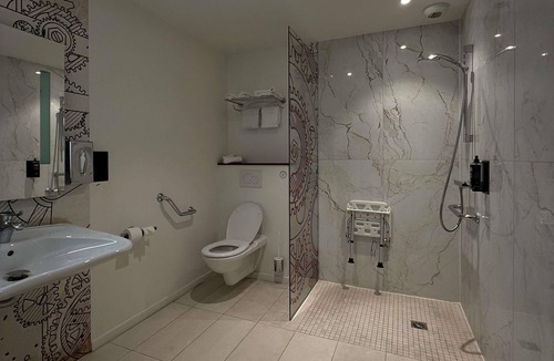 Clichy Hotel | Ibis Styles Paris Mairie de Clichy