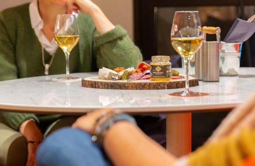 Chambray-les-Tours Hotel | ibis Tours Sud