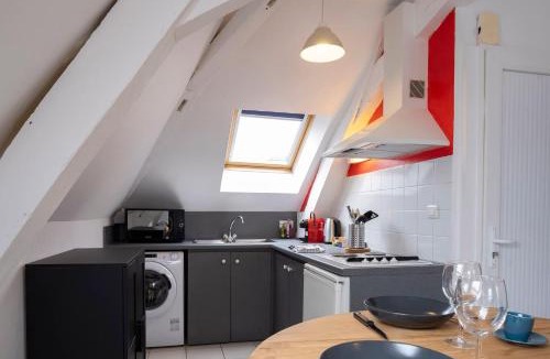 Segre Apartment | Immeuble entier cœur de ville avec terrasse & balcon