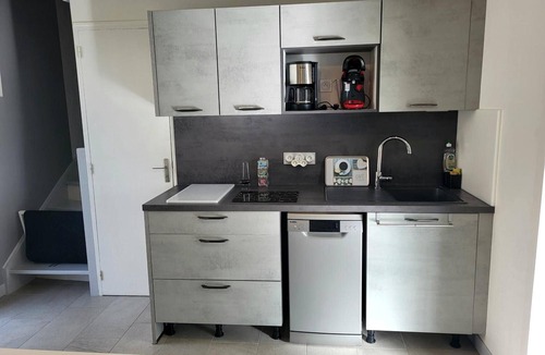 Pirou Apartment | Jolie Maison De Plage Cyprange Apartment with Private Terrace, Garden, and Wi-Fi