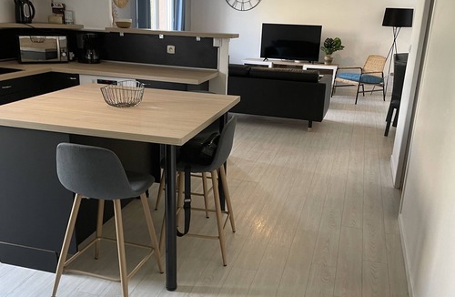 Ver-sur-Mer House | Jolie Maison Refaite à Neuf Calme 8 Personnes Chien ok ,