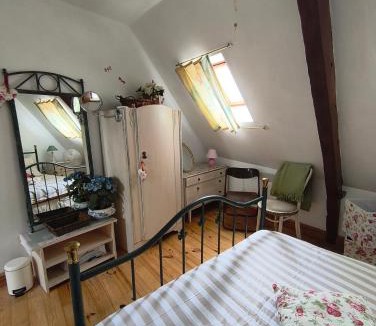 Josselin House | KER jojo-sselin