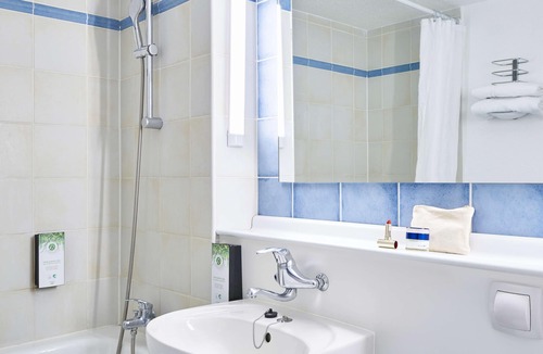 Evreux Hotel | Kyriad Direct Evreux
