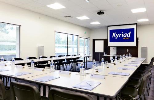 Laval Hotel | Kyriad Hotel Laval