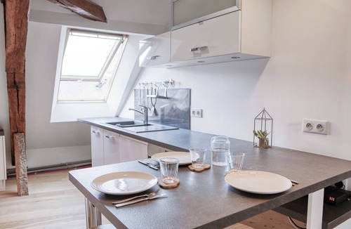 Downtown Angers Apartment | Là-Haut - Wifi - Centre-ville