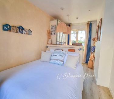 Saint-Brevin-les-Pins House | L'Échappée Bleue, maison à 200m de la mer pour vacances et travail