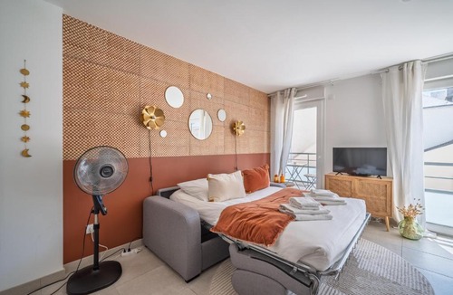 Madeleine-Champ de Mars Apartment | L'Écrin Baco - À 700 m de la gare