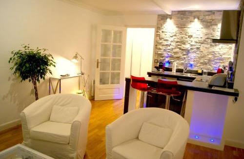 Waldeck-Sully Apartment | L'Erdream