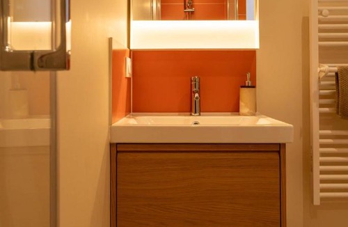 Nord - Gare Apartment | L'Escale de la Gare - Studio premium, tram au pied